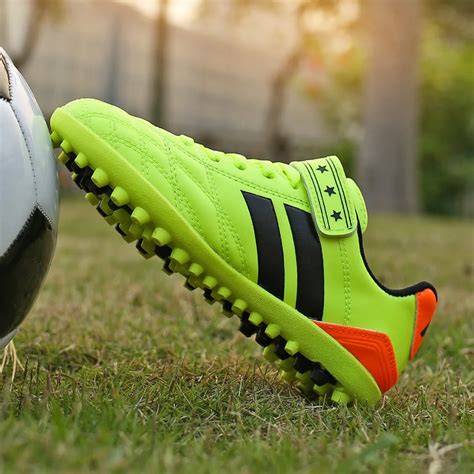 best cleats for synthetic grass